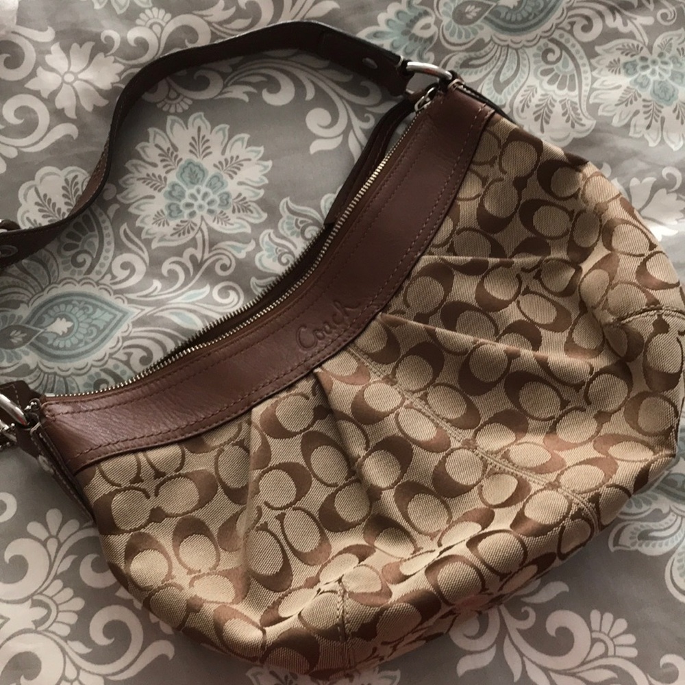Near perfect condition Coach purse
